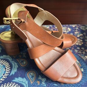 Michael kors brown leather sandals